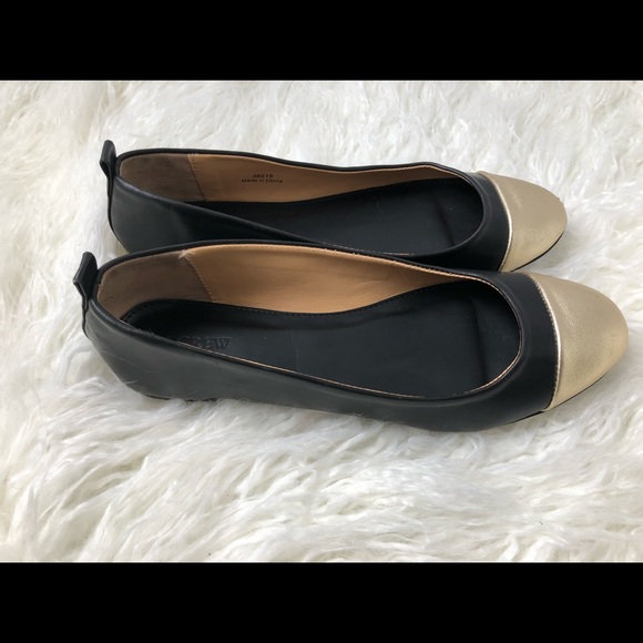 J Crew Black With Gold Toe Ballet Flats Size 7.5 - Picture 3 of 6